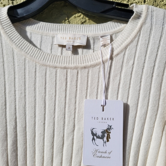 NWT Ted Baker Extreme Sleeve Ribbed Knit Wilowaa Dress in Natural - Picture 4 of 6